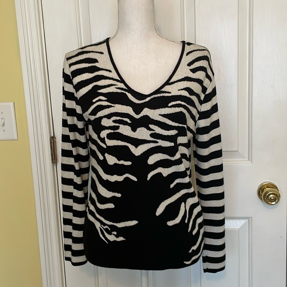 Venini Unique Black & Ecru Sweater w/ Zebra Striped Front - Picture 1 of 6